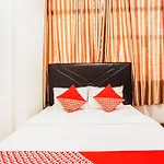 Oyo 2720 Sutomo Inn
