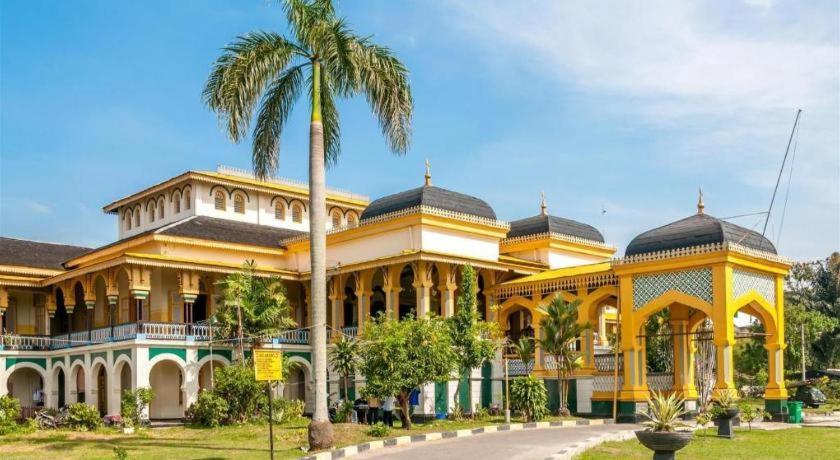 Hotel Oyo 2720 Sutomo Medan