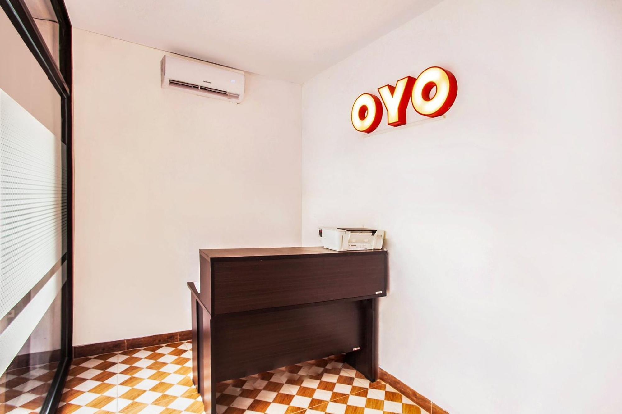 Oyo 2720 Sutomo 2* Medan