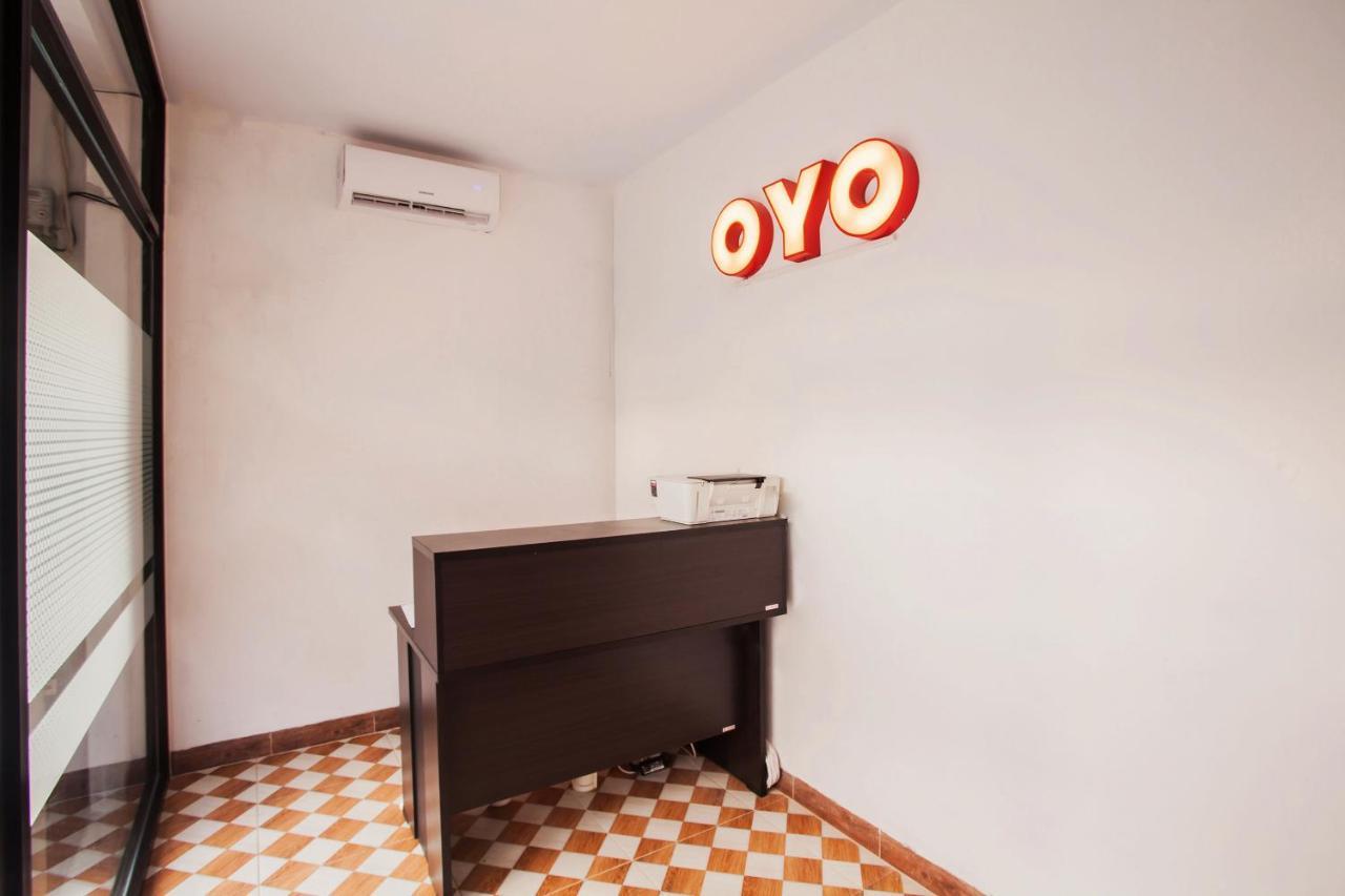 Hotel Oyo 2720 Sutomo Medan